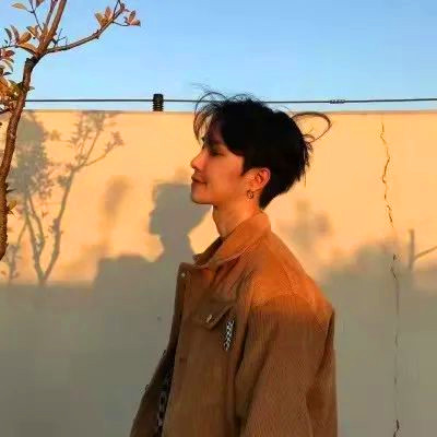 被帅晕😵‍💫 这些ins风高级质感男头像太绝啦 男生头像 第42张