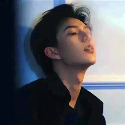 被帅晕😵‍💫 这些ins风高级质感男头像太绝啦 男生头像 第50张