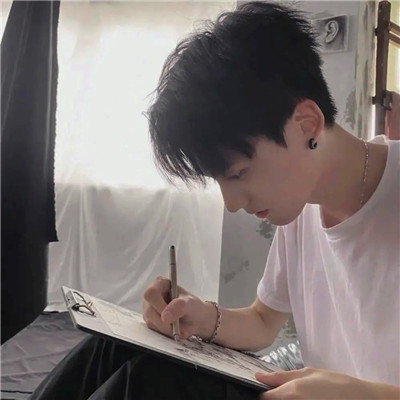 被帅晕😵‍💫 这些ins风高级质感男头像太绝啦 男生头像 第49张
