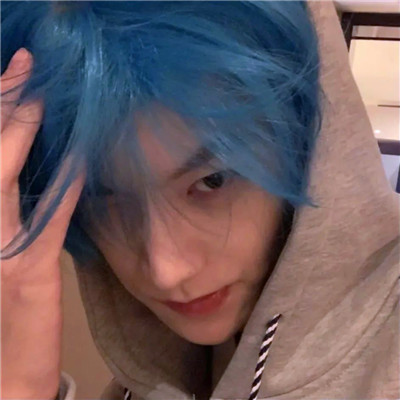 被帅晕😵‍💫 这些ins风高级质感男头像太绝啦 男生头像 第58张