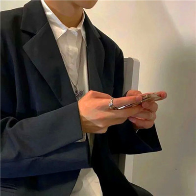 被帅晕😵‍💫 这些ins风高级质感男头像太绝啦 男生头像 第71张