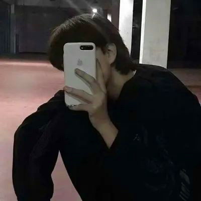 被帅晕😵‍💫 这些ins风高级质感男头像太绝啦 男生头像 第82张