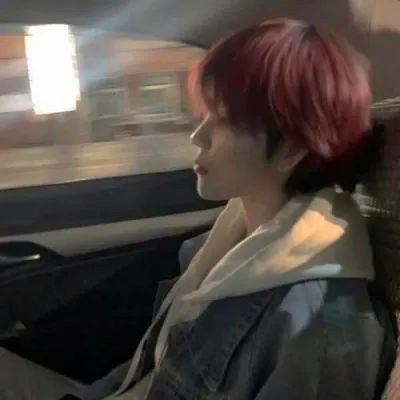 被帅晕😵‍💫 这些ins风高级质感男头像太绝啦 男生头像 第84张