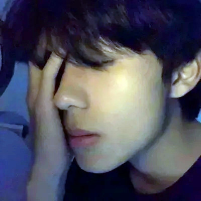 被帅晕😵‍💫 这些ins风高级质感男头像太绝啦 男生头像 第93张