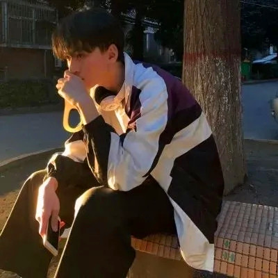 被帅晕😵‍💫 这些ins风高级质感男头像太绝啦 男生头像 第99张