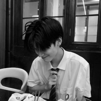 宝藏！最新高清黑白男生头像大集合 男生头像 第4张