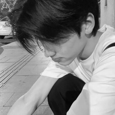 宝藏！最新高清黑白男生头像大集合 男生头像 第16张