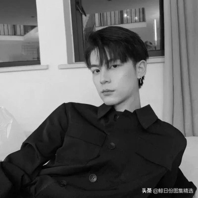 宝藏！最新高清黑白男生头像大集合 男生头像 第42张