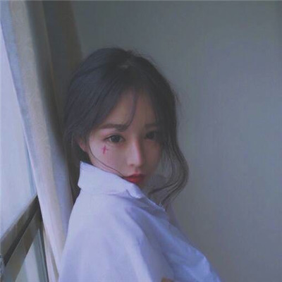 😍慵懒冷淡风女生微信头像大集合 女生头像 第6张
