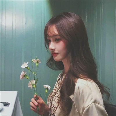 😍慵懒冷淡风女生微信头像大集合 女生头像 第2张