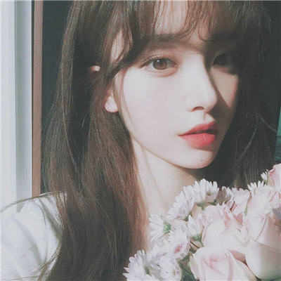 😍慵懒冷淡风女生微信头像大集合 女生头像 第9张