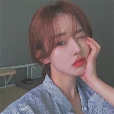 😍慵懒冷淡风女生微信头像大集合 女生头像 第15张