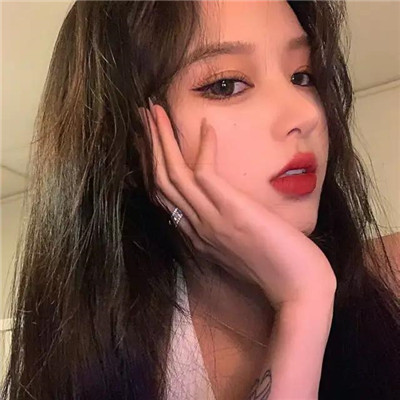 😍慵懒冷淡风女生微信头像大集合 女生头像 第17张