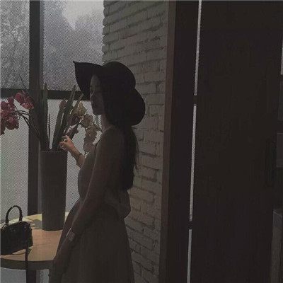 😍慵懒冷淡风女生微信头像大集合 女生头像 第18张