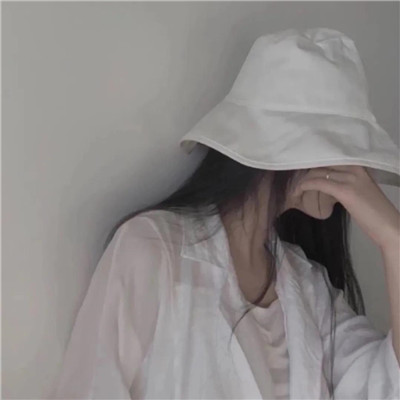 😍慵懒冷淡风女生微信头像大集合 女生头像 第25张