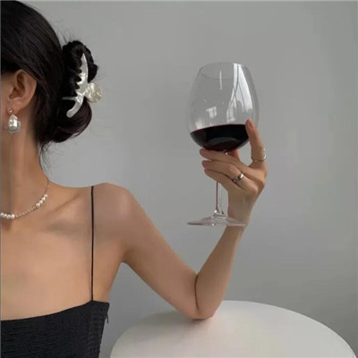😍慵懒冷淡风女生微信头像大集合 女生头像 第30张