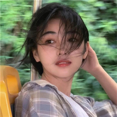 😍慵懒冷淡风女生微信头像大集合 女生头像 第48张