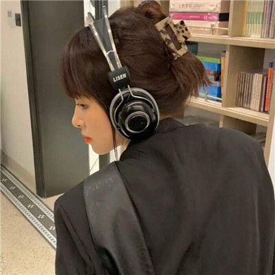 😍慵懒冷淡风女生微信头像大集合 女生头像 第44张