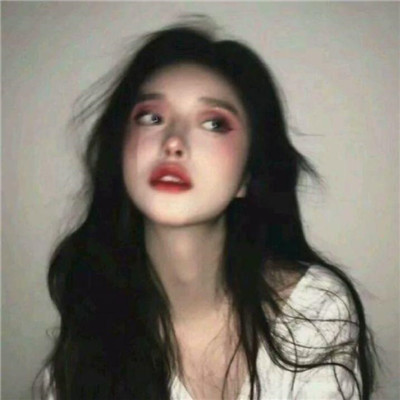 😍慵懒冷淡风女生微信头像大集合 女生头像 第58张