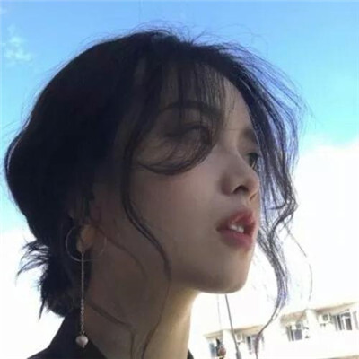 😍慵懒冷淡风女生微信头像大集合 女生头像 第53张