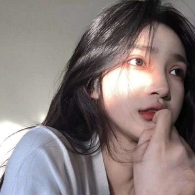 😍慵懒冷淡风女生微信头像大集合 女生头像 第57张