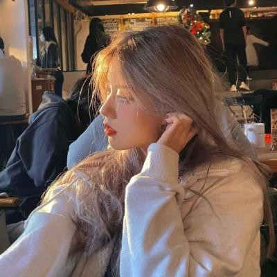 😍慵懒冷淡风女生微信头像大集合 女生头像 第60张