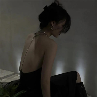 😍慵懒冷淡风女生微信头像大集合 女生头像 第78张