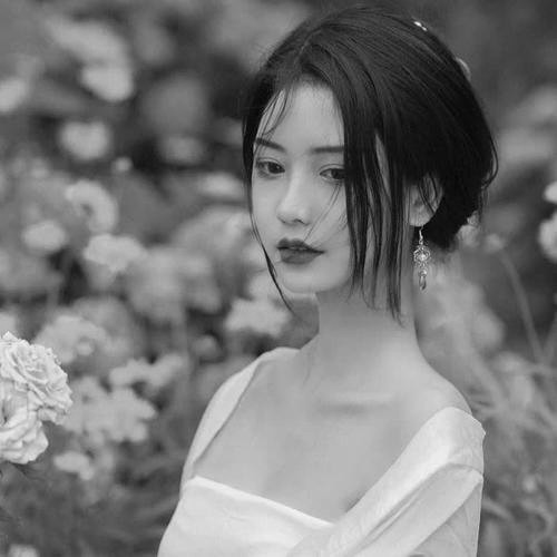 黑白伤感emo风高冷头像合集，小众高级感氛围感拉满！ 其它头像 第50张