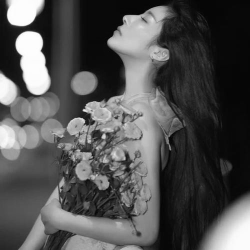 黑白伤感emo风高冷头像合集，小众高级感氛围感拉满！ 其它头像 第64张