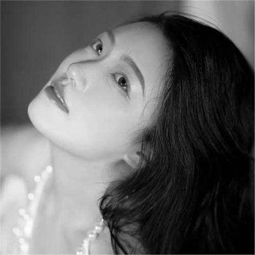 超绝！最伤感扎心黑白头像图片大集合 其它头像 第17张