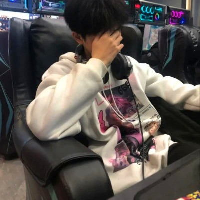 头像男ins高级质感，男孩子们快冲！ 男生头像 第14张