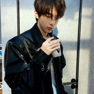 头像男ins高级质感，男孩子们快冲！ 男生头像 第18张