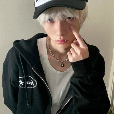 头像男ins高级质感，男孩子们快冲！ 男生头像 第33张