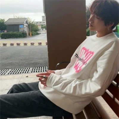 头像男ins高级质感，男孩子们快冲！ 男生头像 第42张