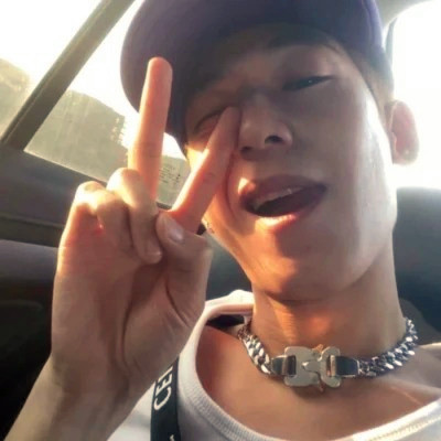 头像男ins高级质感，男孩子们快冲！ 男生头像 第73张