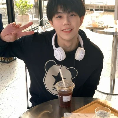 头像男ins高级质感，男孩子们快冲！ 男生头像 第109张