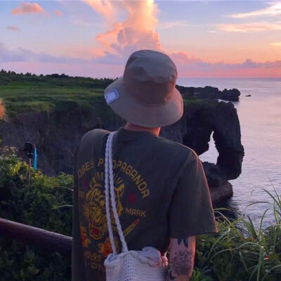 超绝的背影男生头像图片合集 男生头像 第17张