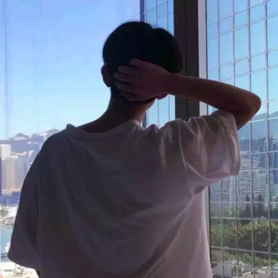 超绝的背影男生头像图片合集 男生头像 第62张