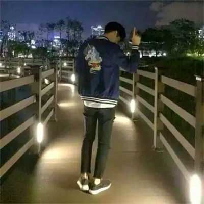 超绝的背影男生头像图片合集 男生头像 第77张