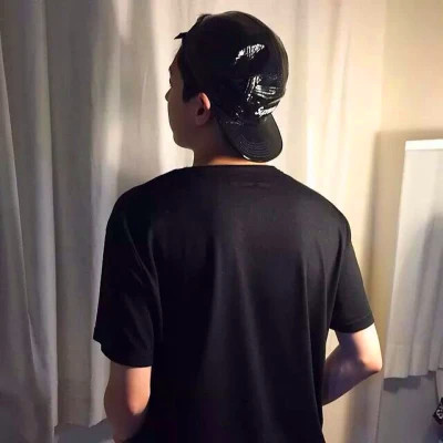 超绝的背影男生头像图片合集 男生头像 第94张