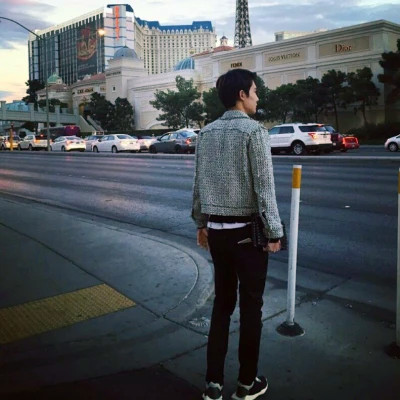 超绝的背影男生头像图片合集 男生头像 第88张