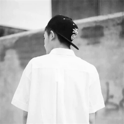 超绝的背影男生头像图片合集 男生头像 第91张