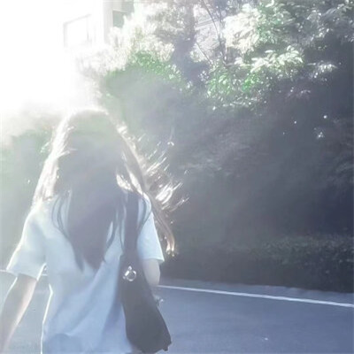 仙气飘飘的唯美女生背影头像大集合，小众高级氛围感拉满 女生头像 第13张