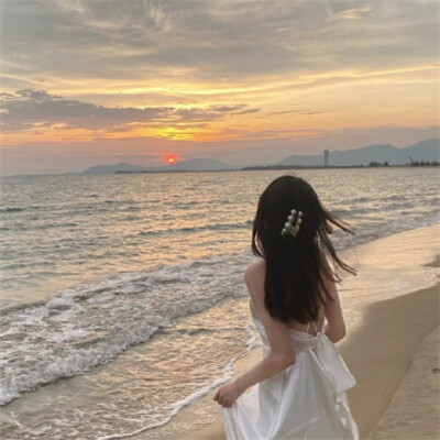 仙气飘飘的唯美女生背影头像大集合，小众高级氛围感拉满 女生头像 第9张