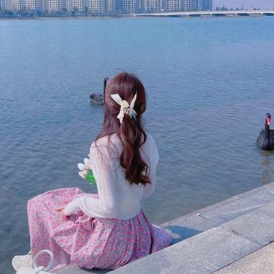 仙气飘飘的唯美女生背影头像大集合，小众高级氛围感拉满 女生头像 第77张