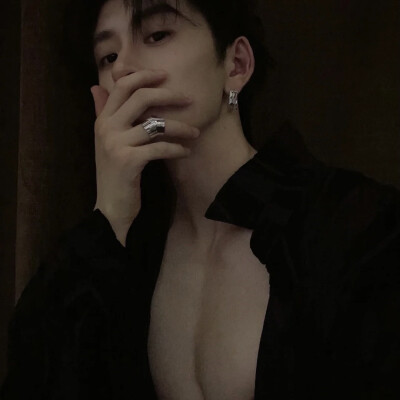 帅哭！成熟稳重风男生头像来袭 男生头像 第9张