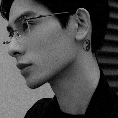 帅哭！成熟稳重风男生头像来袭 男生头像 第7张