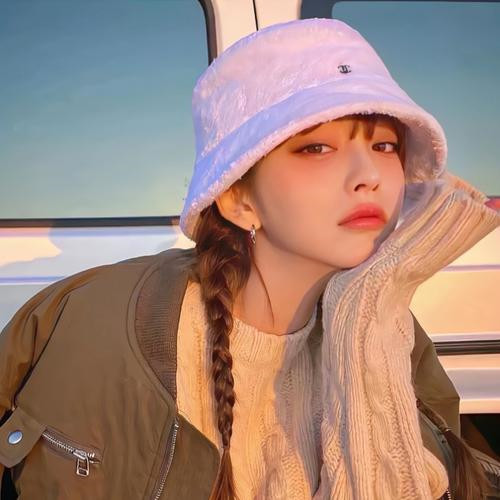 100张绝美女生头像来袭,火爆全网超好看! 女生头像 第97张 100张绝美女生头像来袭,火爆全网超好看! 女生头像 第97张
