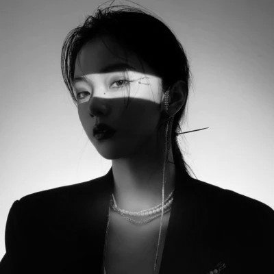 酷飒来袭！黑白高级感女生头像大全 女生头像 第7张
