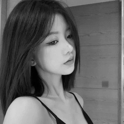 酷飒来袭！黑白高级感女生头像大全 女生头像 第5张